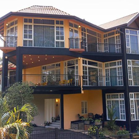 Roberosia - Holiday Home Kandy Bagian luar foto